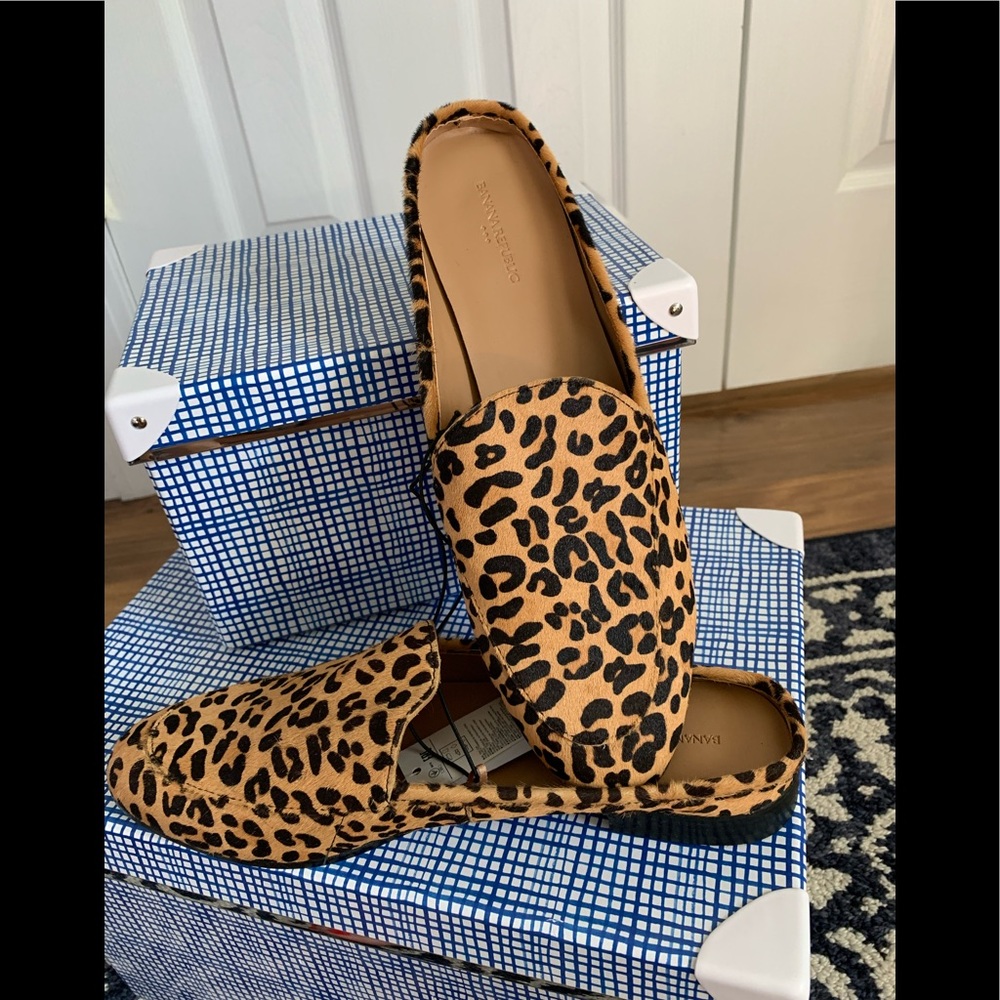 Leopard print slide on shoes